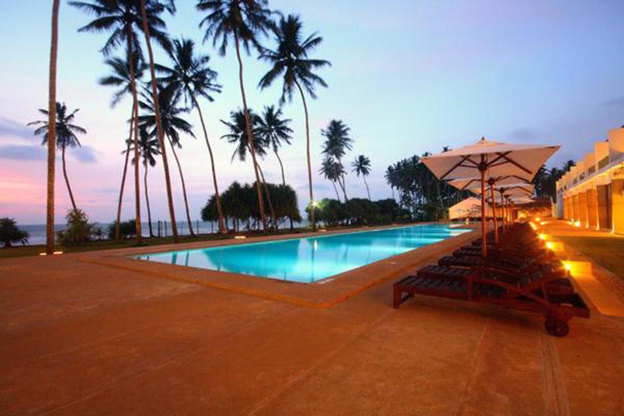 Beach resort 4 шри ланка. Oak ray Beach 4 Ваддува. Ваддува Шри Ланка. Шри Ланка Ваддува отель Oak ray. Oak ray Haridra Beach Resort 5 Ваддува.